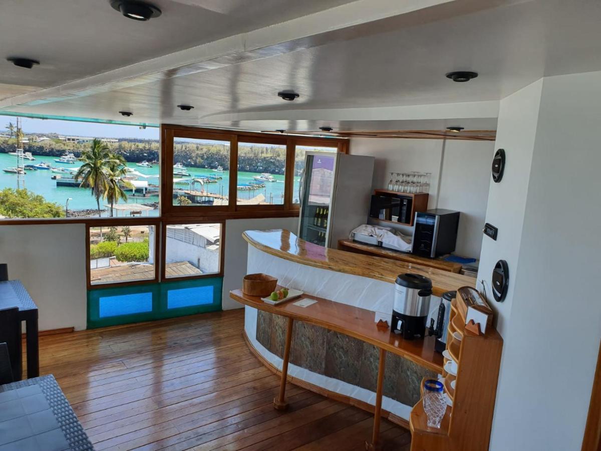 Casa Ocean Pier Bed & Breakfast Puerto Ayora  Exterior foto